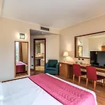 Hotel Luna Maggiore Arona Oleggio Castello