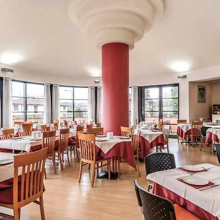 Hotel Luna Maggiore Arona Oleggio Castello