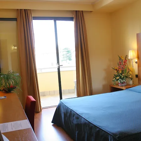 Szálloda Luna Maggiore Arona