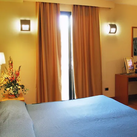 Luna Maggiore Arona 4* Oleggio Castello