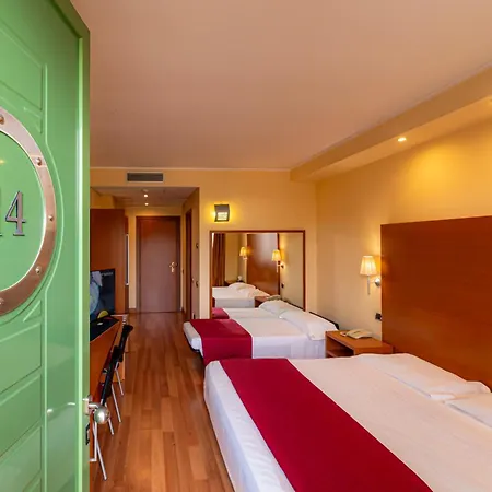 Luna Maggiore Arona 4* Оледжо-Кастелло