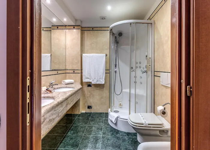 Hotel Luna Maggiore Arona Oleggio Castello