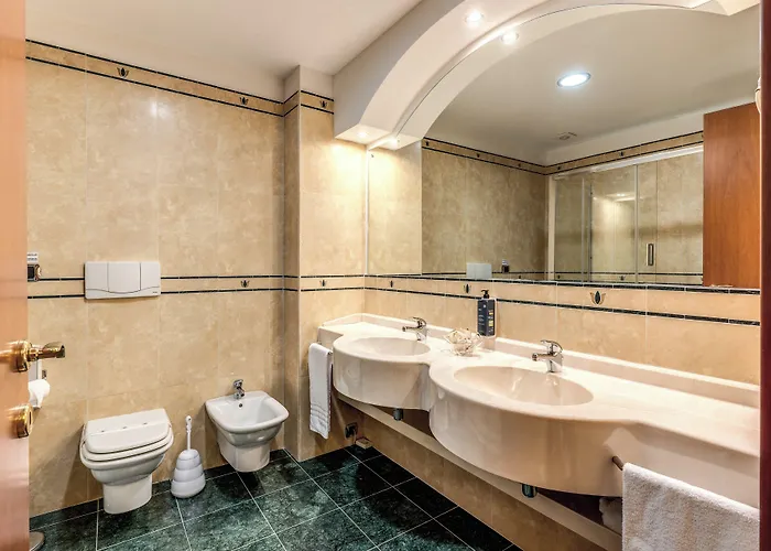 Hotel Luna Maggiore Arona Oleggio Castello